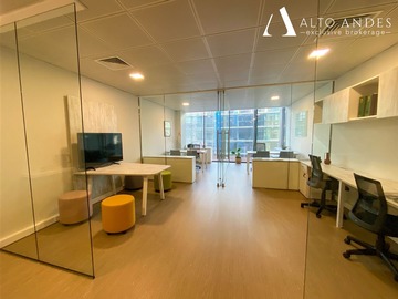 Oficina en venta en Dehesa Central, Lo Barnechea - 1 dormitorio, 1 baño