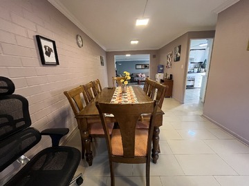 Casa en venta en Jardín Marte sur 585, Quilicura - 5 dormitorios, 4 baños