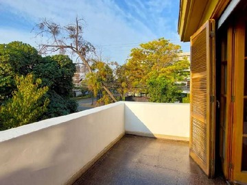 Casa en venta en Estupenda casa en barrio residencial de Ñuñoa (173090), Ñuñoa - 5 dormitorios, 3 baños