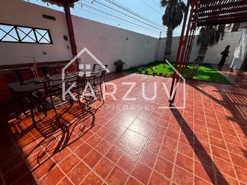 Casa en venta en Vivienda Familiar con Excelente Conectividad (169717), Antofagasta - 4 dormitorios