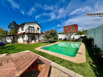 Casa en venta en Teniente serrano, Quilpué - 4 dormitorios, 3 baños