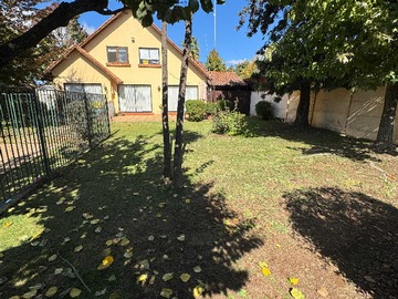 Casa en venta en Hermosa casa con gran jardin y piscina (161516), Talca - 3 dormitorios, 2 baños