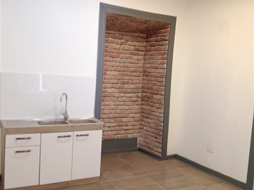 Local Comercial en arriendo mensual en Gran Oportunidad Arriendo local comercial a valor promocional a pasos de calle Prat, La Serena - 1 baño