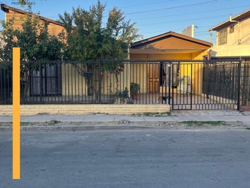 Casa en venta en Las torres, Maipú - 2 dormitorios, 1 baño
