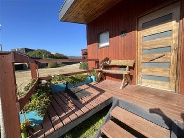 Casa en venta en Condominio Parque san Antonio full amoblada., Pichilemu - 3 dormitorios, 2 baños