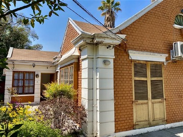 Oficina en arriendo mensual en Canada/ El Salvador, Providencia - 3 baños