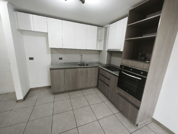 Departamento en arriendo mensual en Ecuador 4678, Estación Central - 3 dormitorios, 2 baños