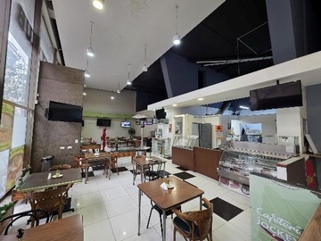 Local Comercial en arriendo mensual en Teatinos 380, Santiago - 2 baños