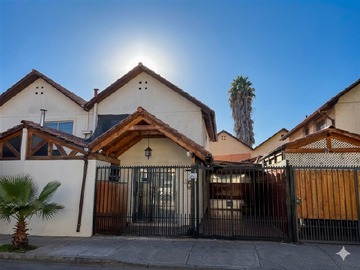 Casa en venta en Parque central, Quilicura, Quilicura - 4 dormitorios, 2 baños