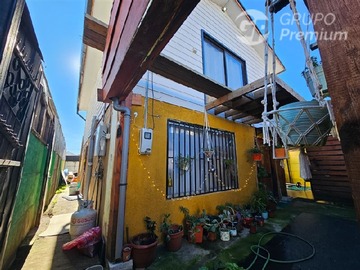 Casa en venta en Villa Altos del Retiro B. Los Ángeles, Los Ángeles - 3 dormitorios, 2 baños