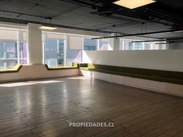 Oficina en arriendo mensual en Antonio Bellet - Pérez Valenzuela, Providencia - 3 baños