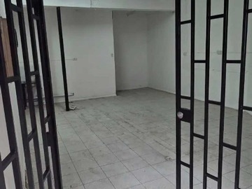 Local Comercial en arriendo mensual en Bodega a pasos del Mercado Puerto 35M/2 (170662), Valparaíso - 1 baño