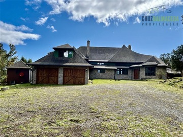 Casa en venta en Camino a Ensenada km 36, Puerto Varas - 6 dormitorios, 7 baños