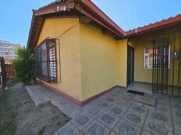 Casa en venta en Ciprés Cordillerano 9328, La Florida, Región Metropolitana de Santiago 8240000, Chile, La Florida - 3 dormitorios, 2 baños