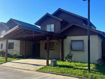 Casa en arriendo mensual en Casa se arrienda en condominio (161341), Temuco - 4 dormitorios, 3 baños