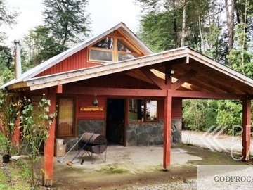Casa en venta en Metreñehue - Metreñehue, Pucón - 5 dormitorios, 1 baño