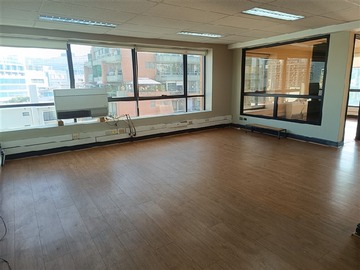 Oficina en venta en San pio x, metro los leones, Providencia - 2 dormitorios, 3 baños