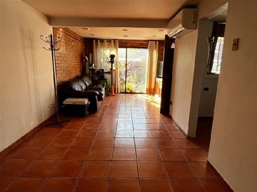 Casa en venta en Salvador Sanfuentes con Vicuña Mackenna, Puente Alto - 4 dormitorios, 2 baños