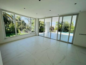 Casa en venta en Mediterránea, nueva a estrenar, Lo Curro (75890), Vitacura - 5 dormitorios, 6 baños