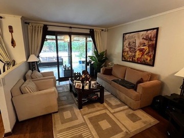 Casa en venta en Condominio santuario iii - alto macul -, La Florida - 5 dormitorios, 4 baños