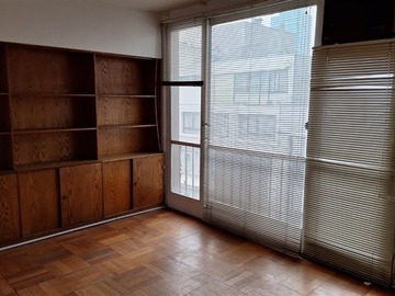 Oficina en arriendo mensual en Metro Santa Lucia, Santiago - 5 dormitorios, 2 baños