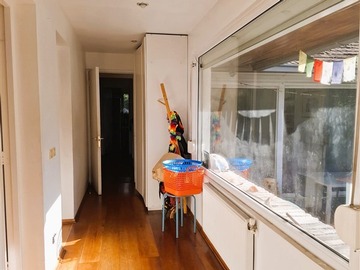 Casa en venta en 180 en 439 de terreno. Selva Negra, 4 D 2B estar y servicios, Vitacura - 4 dormitorios, 2 baños
