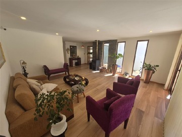 Casa en venta en Lote 11, Pirque - 5 dormitorios, 4 baños