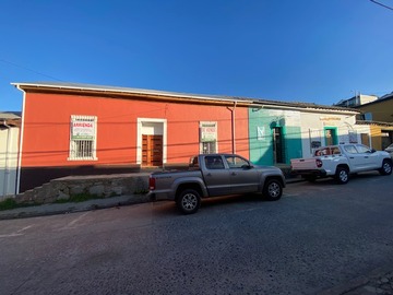 Casa en venta en Cruz 568, Constitución - 7 dormitorios, 3 baños