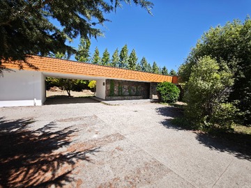 Casa en venta en Casa mediterranea, 20 min centro chillan (156853), Chillán - 6 dormitorios, 6 baños