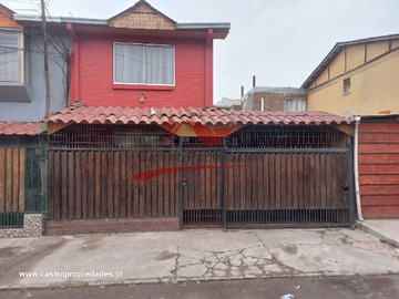 Casa en venta en Casa de Dos Pisos con 3 Dormitorios, 2 Baños, Quilicura. - 3 dormitorios, 2 baños