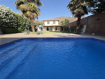 Casa en venta en Ayres de Chicureo, Colina - 6 dormitorios, 4 baños