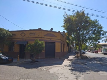 Casa en venta en Esquina bio bio, Santiago - 4 dormitorios, 2 baños