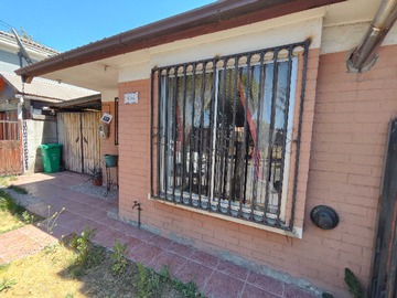 Casa en venta en Casa Amplia con Jardín y Piscina (142019), San Bernardo - 3 dormitorios, 1 baño