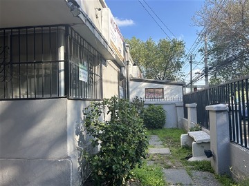 Casa en venta en Suecia, Ñuñoa - 4 dormitorios, 2 baños
