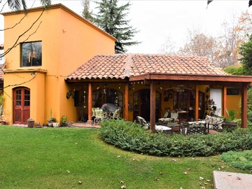Casa en venta en Casa sector Cam. del Monasterio, Camino Real (172031), Lo Barnechea - 4 dormitorios, 3 baños