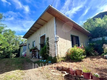 Casa en venta en Hermosa Casa más cabaña en Cutipay (153970), Valdivia - 2 dormitorios, 1 baño