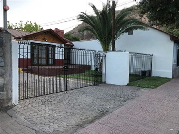 Local Comercial en arriendo mensual en Avenida Chacabuco, Los Andes - 2 baños