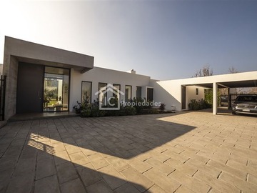 Casa en venta en Piedra Roja, Colina - 4 dormitorios, 4 baños