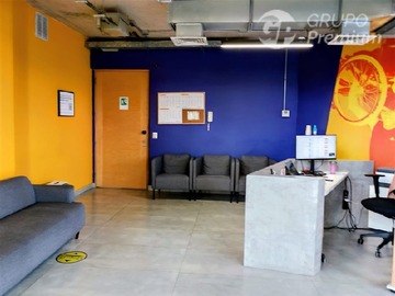 Oficina en venta en Los dominicos, Las Condes - 1 dormitorio, 2 baños