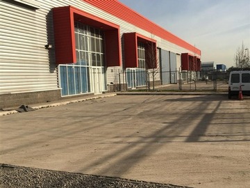 Bodega en arriendo mensual en La Montaña / Paseo Montaña Norte, Lampa - 4 baños