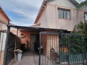 Casa en venta en Bella Casa Excelente Valor Calle Valle de la Luna, Los Silo Lampa - 3 dormitorios, 1 baño