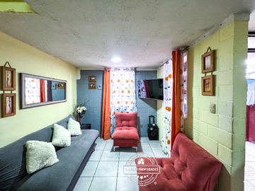 Casa en venta en Vende Casa de Dos Pisos en Maipu - 3 dormitorios, 2 baños