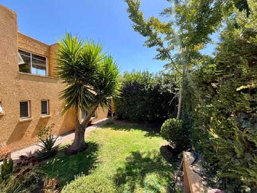 Casa en venta en Casa con piscina y jardín (171223), La Florida - 4 dormitorios, 3 baños