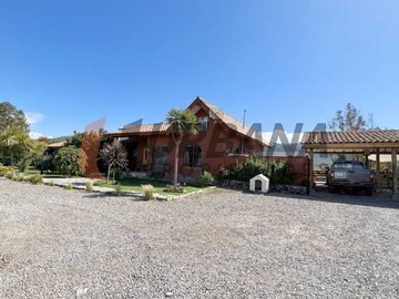 Parcela en venta en Amplia parcela en sector santa amalia, Coquimbo - 4 dormitorios, 3 baños