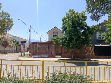 Casa en venta en Propiedad a Buen Valor en Chagual, Sector Larapinta, Lampa - 3 dormitorios, 2 baños