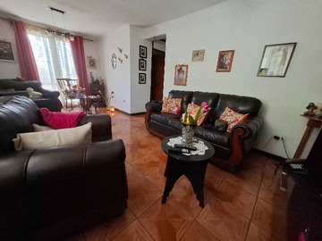 Casa en venta en Casa Benito Rebolledo frente a Campus UC (127638), Macul - 3 dormitorios, 2 baños