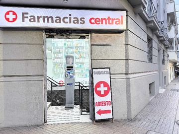 Local Comercial en arriendo mensual en Local Comercial Céntrico. M Bellas Artes (176343), Santiago - 2 baños