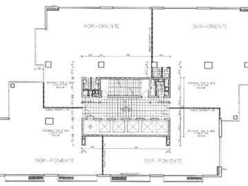 Oficina en arriendo mensual en Apoquindo / Metro Escuela Militar, Las Condes - 3 dormitorios, 6 baños