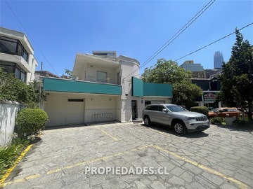 Oficina en arriendo mensual en Metro Tobalaba, Providencia - 9 dormitorios, 6 baños