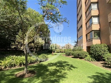 Departamento en arriendo mensual en Metro Manquehue, Apumanque, Avenida Colon, Las Condes - 3 dormitorios, 3 baños